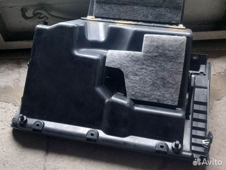 Бардачок polo седан