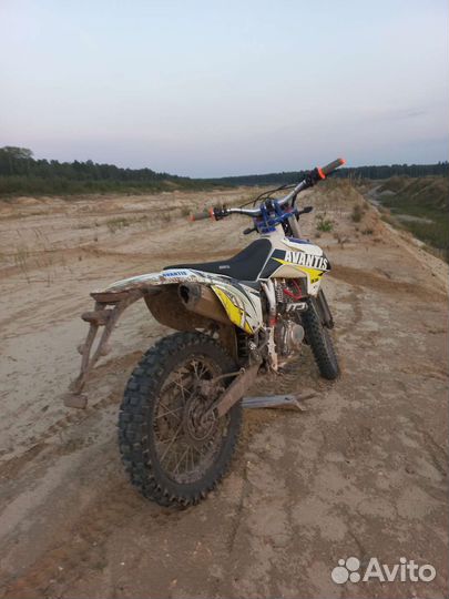 Avantis FX 250