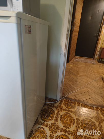 Холодильник бу маленький