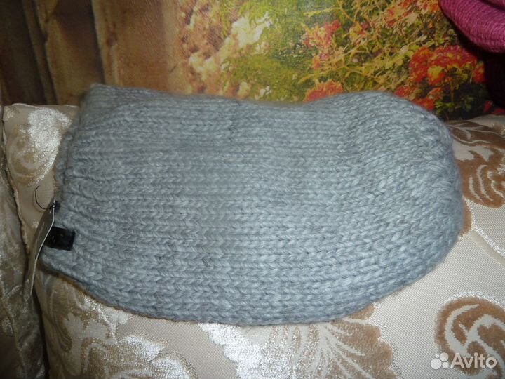 Шарфы и шапки. Разные. Зимние. Новые