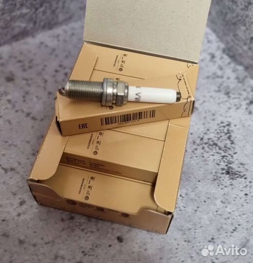 Свечи зажигания VAG 06K905601B