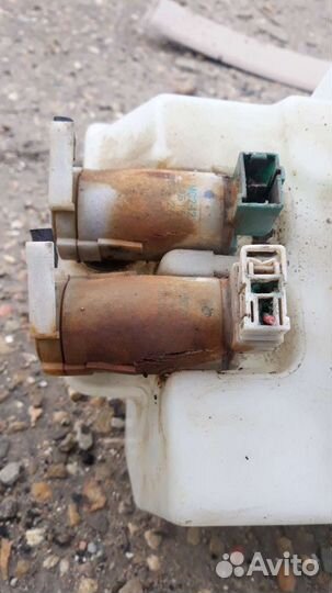 Бачок омывателя nissan presage u30