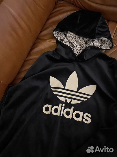 Худи велюровое adidas