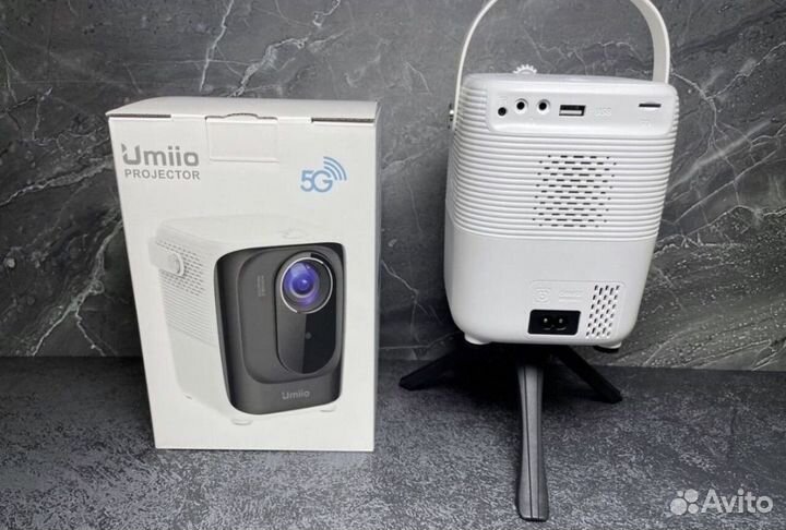 Проектор Umiio Pro