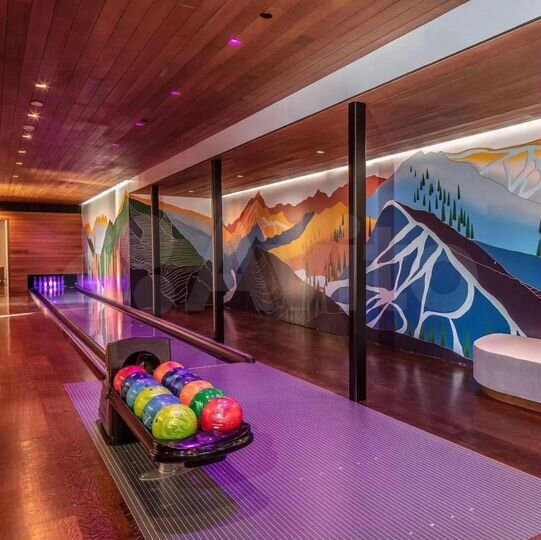 Коттедж 1300 м² на участке 15 сот.