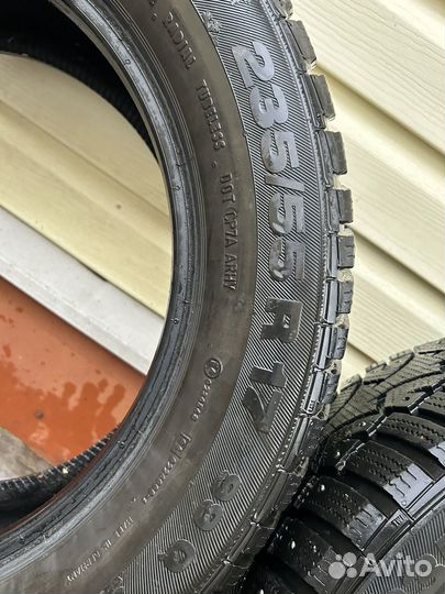 Continental Conti4x4IceContact 235/55 R17 99Q