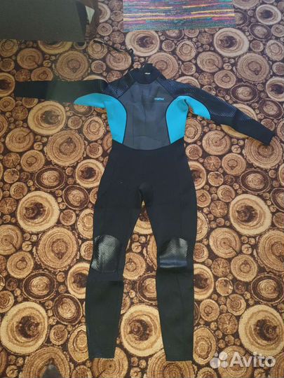 Неопреновый гидрокостюм бу