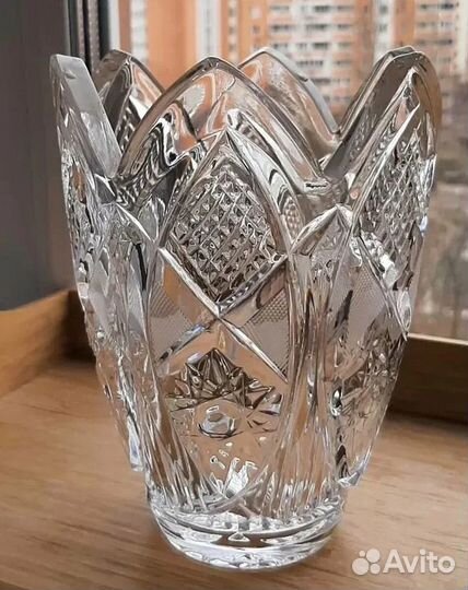 Хрустальная ваза