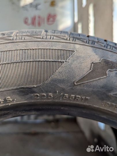 Goodyear Aquatred 3 225/55 R17