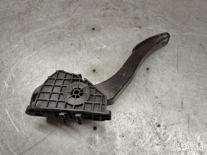 Педаль газа Ford Fusion (North America) II (2012—2