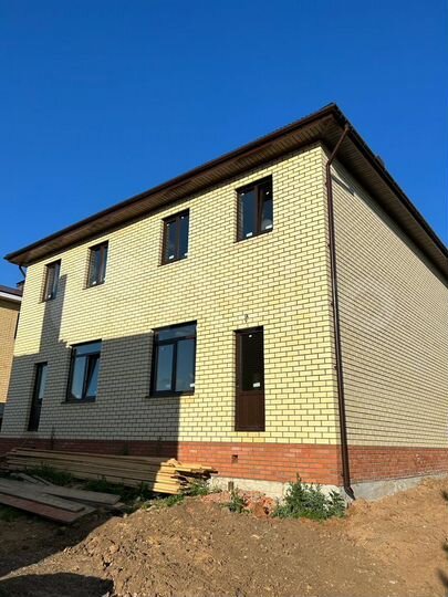 Таунхаус 100 м² на участке 2,7 сот.