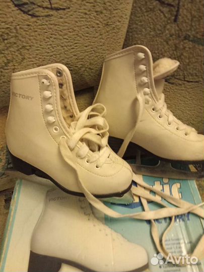 Коньки фигурные 29-32, 28 и 31 размеры