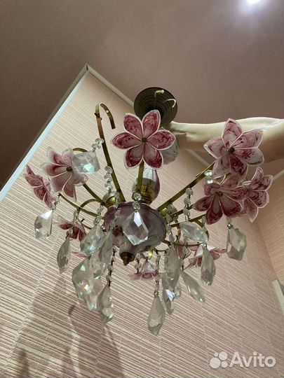 Люстра с цветочками
