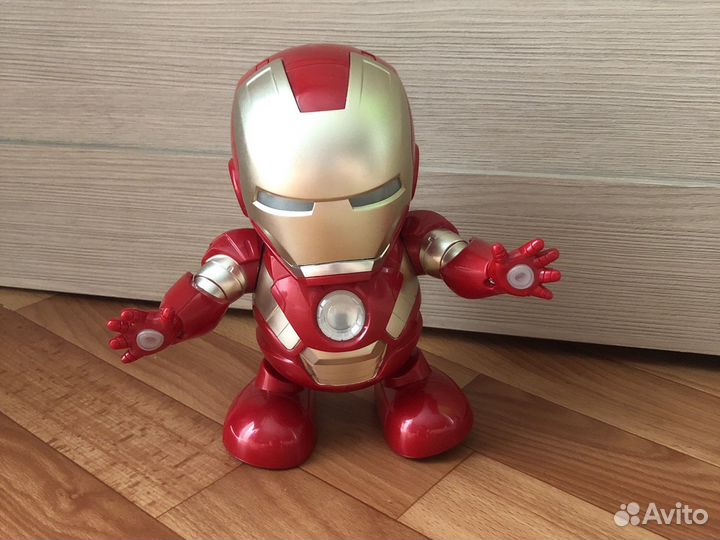 Игрушка робот