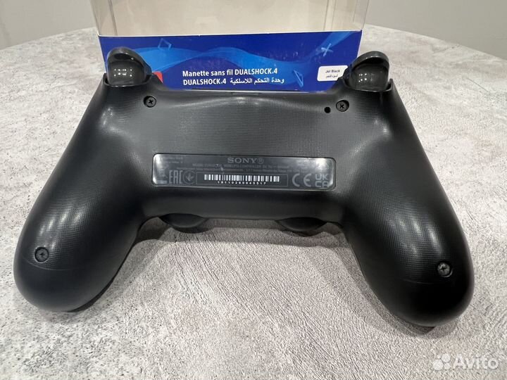 Джойстик PlayStation DualShock 4 (Ver.2) черный