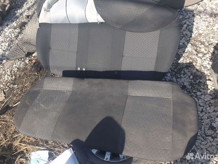 Датсун Он До заднее сиденье