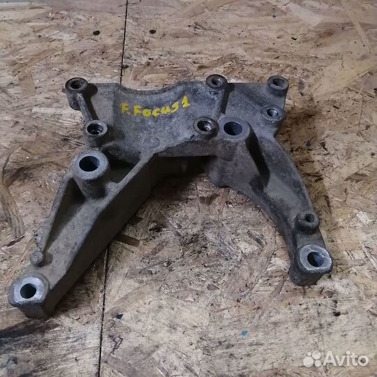 Кронштейн гур Ford Focus 1 (97BB3K738CA)