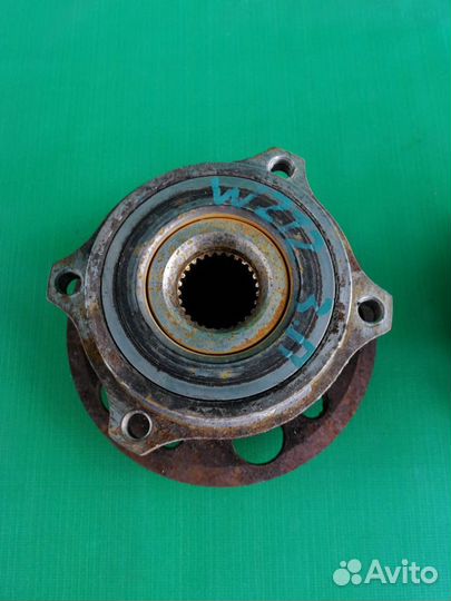 Ступицы задние Mercedes W212 W211 W204