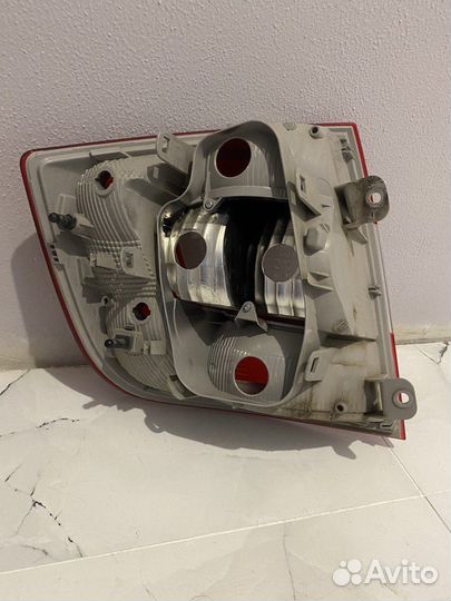 Задний фонарь Шкода Рапид (правый, оригинал)