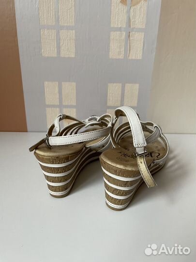 Босоножки Caprice