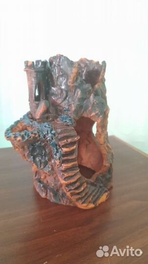 Замок для аквариума