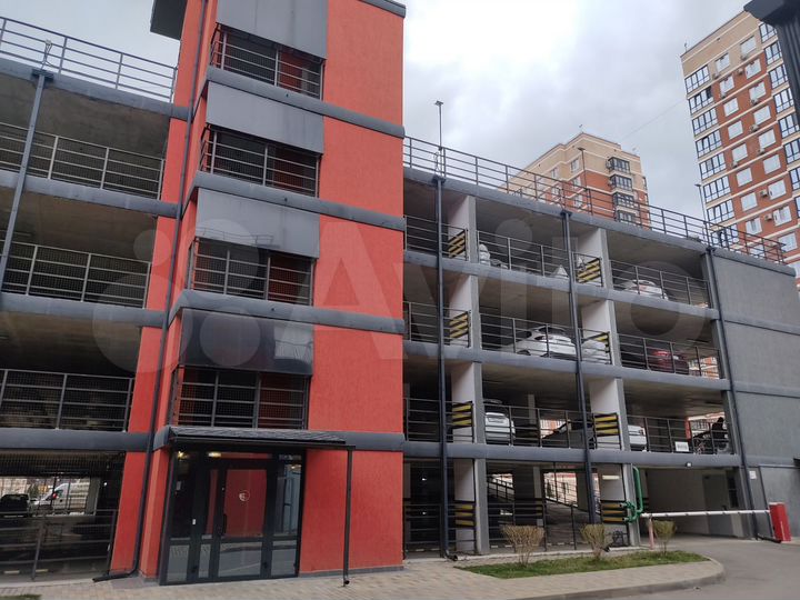 Машиноместо, 14 м²
