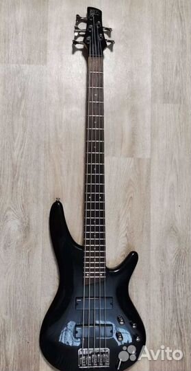 Бас гитара ibanez SR305