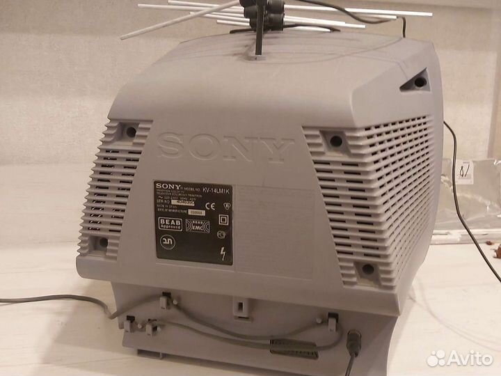 Телевизор Sony trinitron