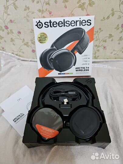 Беспроводная гарнитура SteelSeries Arctis 7+