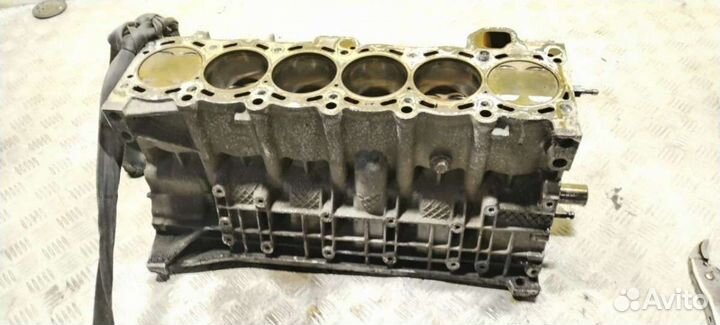 Блок цилиндров BMW5 E392001
