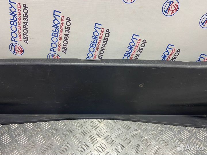 Накладка задней панели Toyota Camry V40