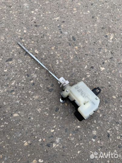 Привод лючка бензобака Skoda Octavia A5 FL