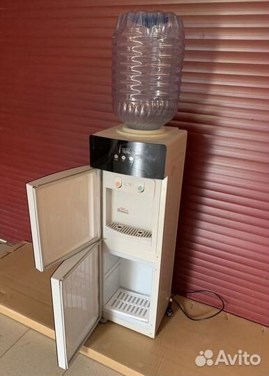 Кулер для воды напольный бу Ecotronic