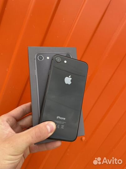 iPhone 8, 64 ГБ