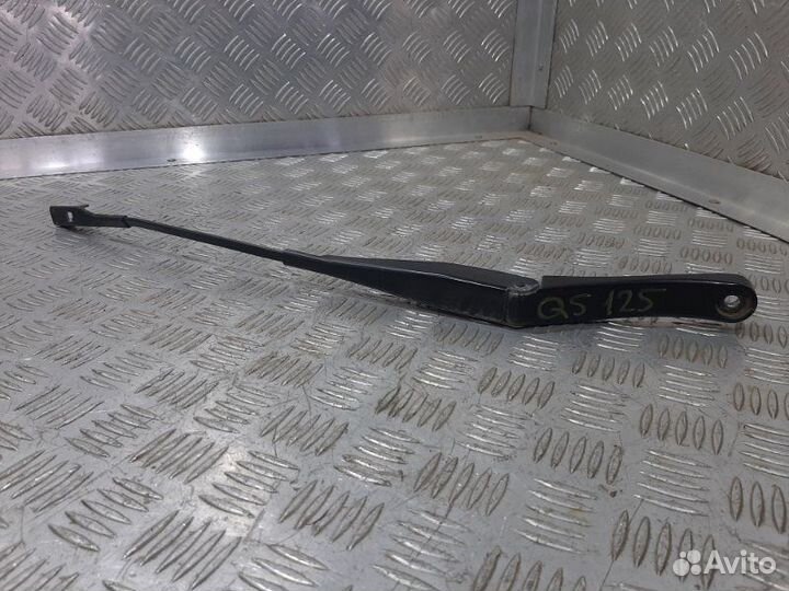 Поводок стеклоочистителя передний левый Audi Q5 8R