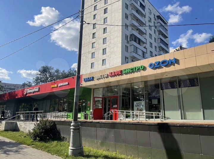 Отличный габ в окружении новых домов