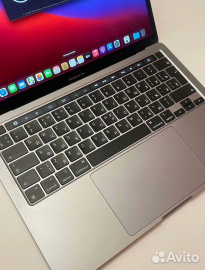 Apple MacBook Pro 13 (2020) M1, 8/256 Touch Bar