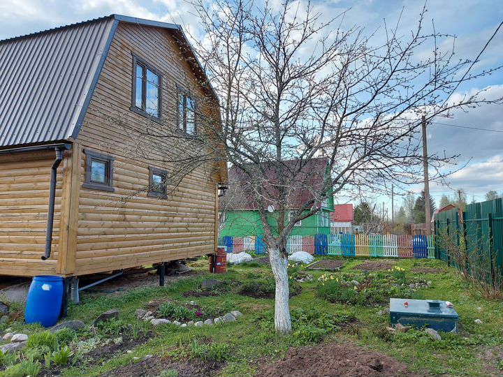 Дом 97,3 м² на участке 8 сот.