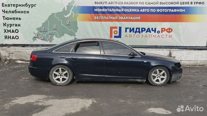 Кронштейн передней балки левый Audi A6 (С6) 4F0505