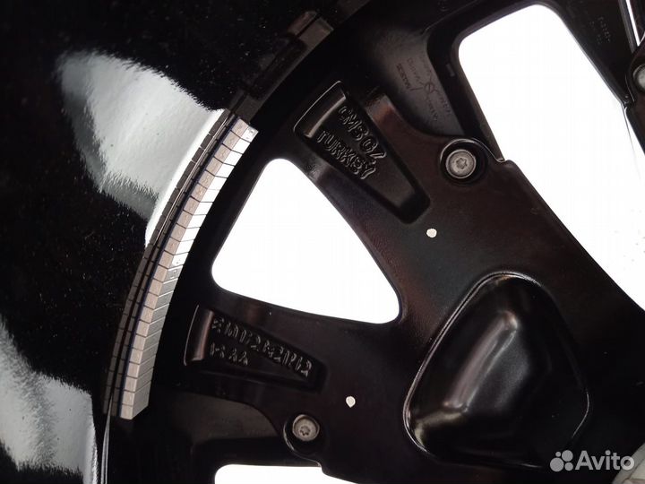 BMW 7 I7 G70 оригинал зимний комплект R21