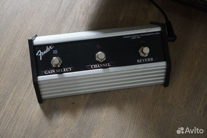 Комбо-усилитель Fender Twin Amp+Footswitch. Обмен