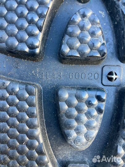 Эмблема Toyota Land Cruiser 150 Prado 2013-2017г