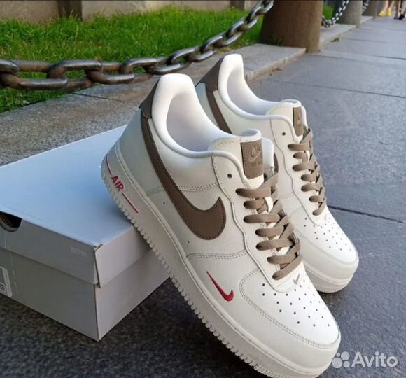 Nike Air Force 1 brown white