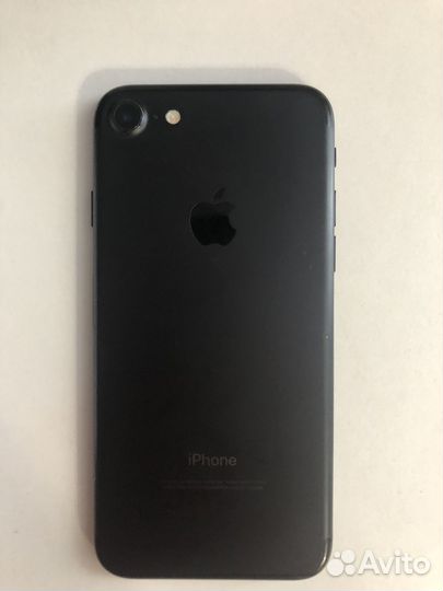 Телефон iPhone 7