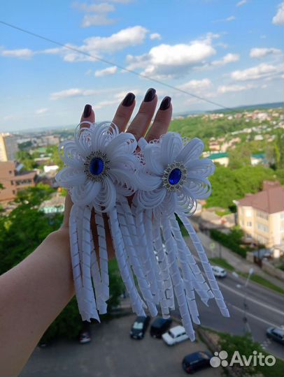 Нарядные белые банты