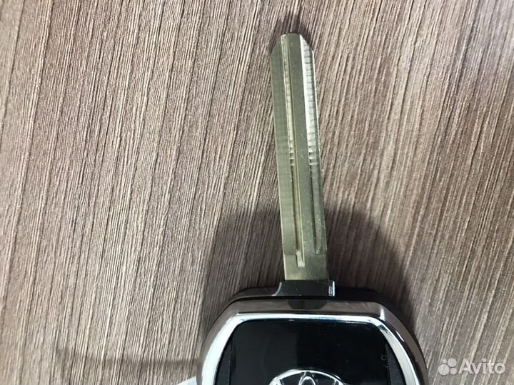 Выкидной ключ toyota