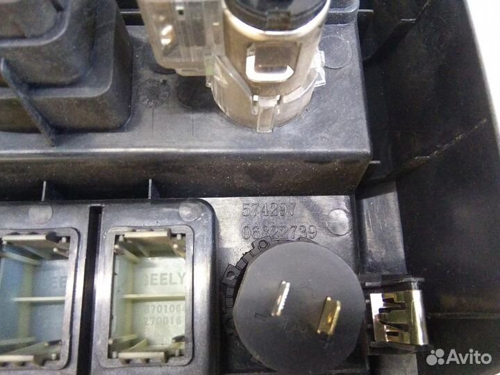 Консоль Geely emgrand EC7 2008