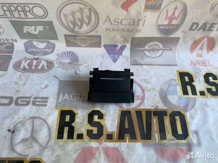 Задний прикуриватель на Ауди а8 д4 пепельница