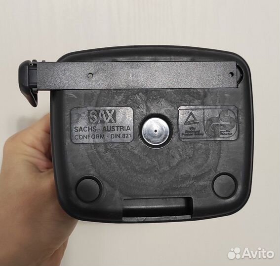 Дырокол SAX для бумаги с линейкой