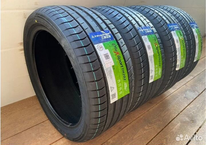 Triangle EffeXSport TH202 275/30 R19 96Y